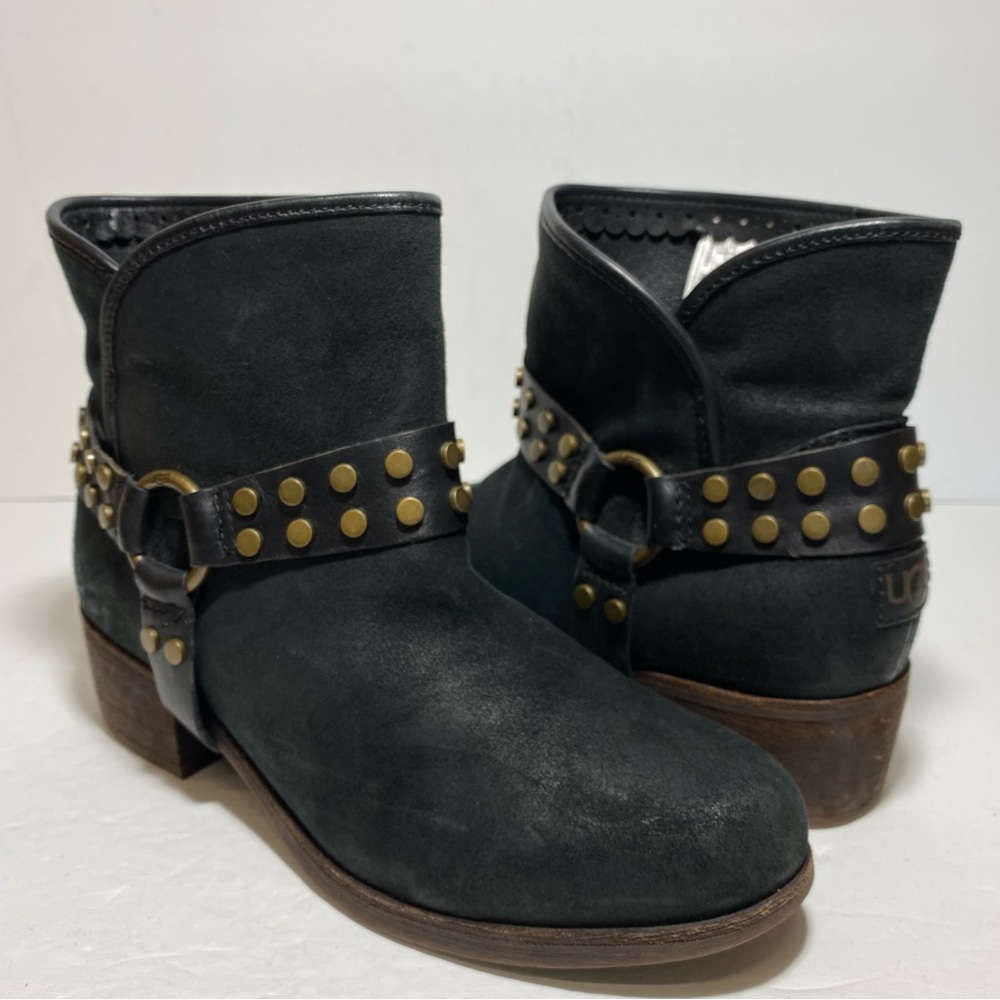 UGG Darling Harness Black Studded Stacked
Heel Suede Leather Ankle Boots Sz 6.5